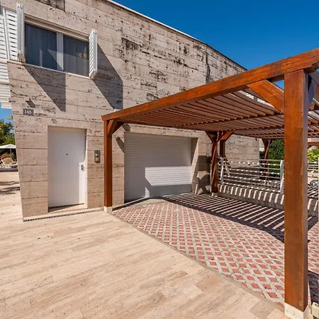 Oleander Zadarvillas *