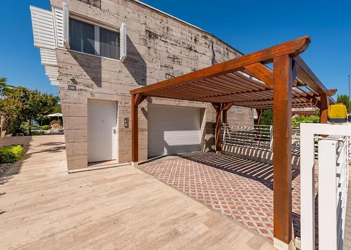 Oleander Zadarvillas *